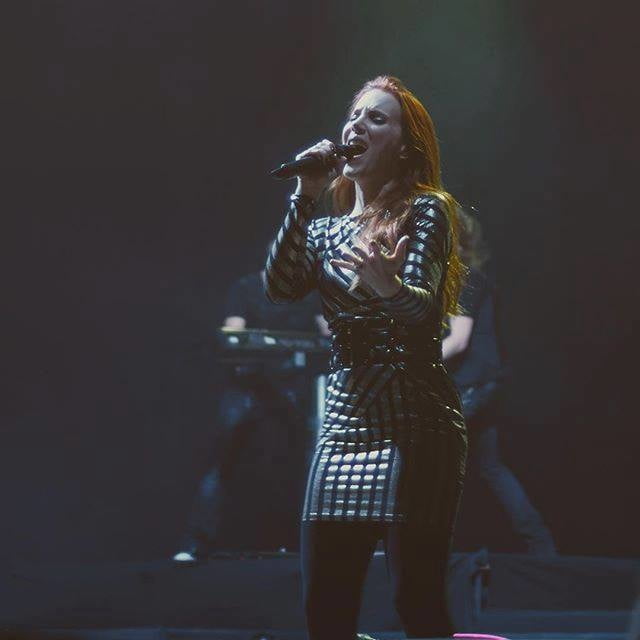 Simone simons
 #94584487