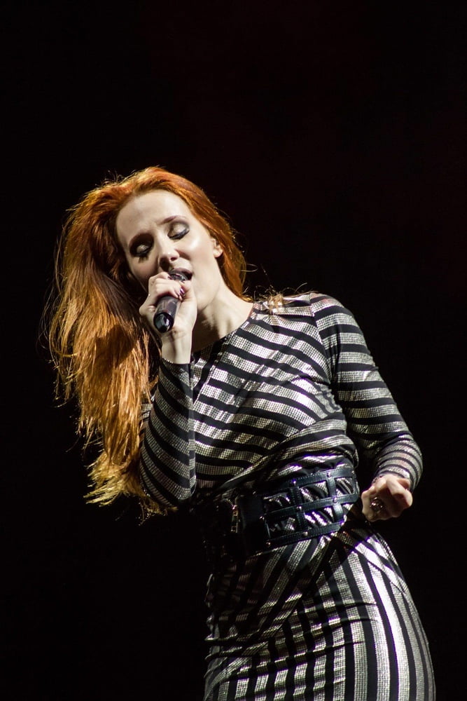 Simone Simons #94584489