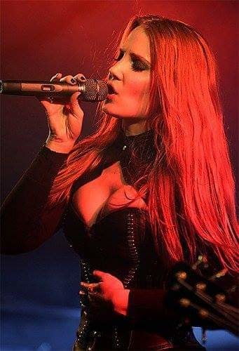 Simone simons
 #94584586