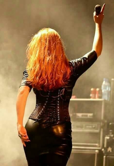 Simone simons
 #94584598