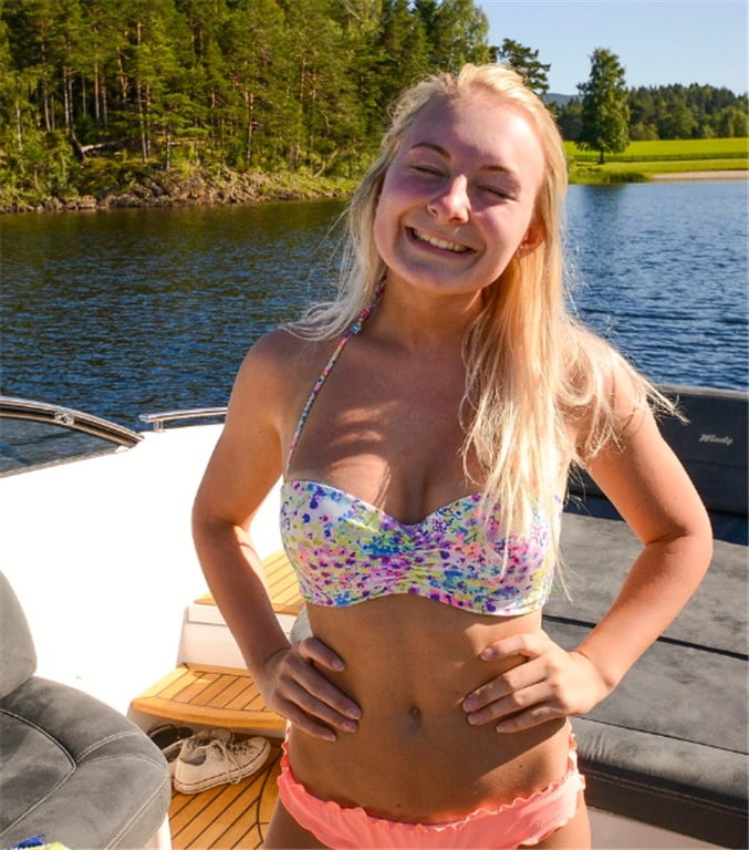 Noruega chica caliente
 #92390629