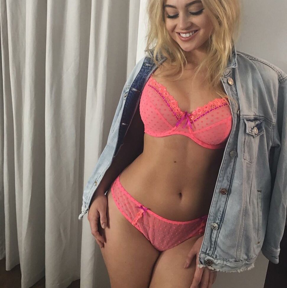 Iskra Lawrence desnuda #108685793