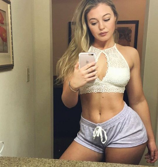 Iskra Lawrence desnuda #108685797