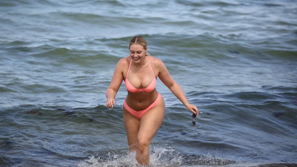 Iskra Lawrence desnuda #108685818