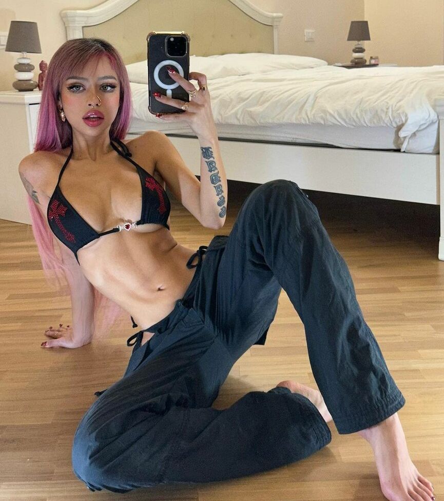 Christina Bertevello nackt #109371061