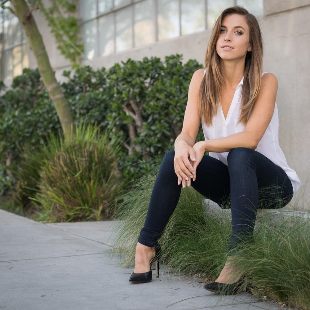 Hannah Cranston is just a cumdump #94763253