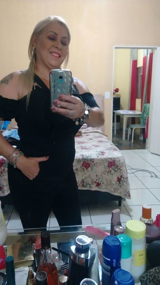 Coroa elizete
 #95755615