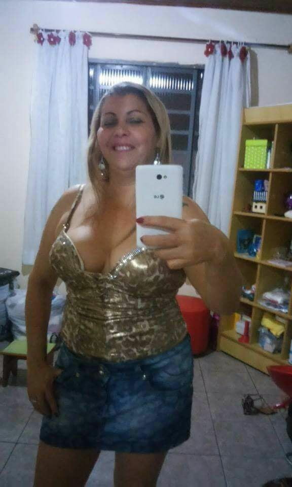 Coroa elizete
 #95755656