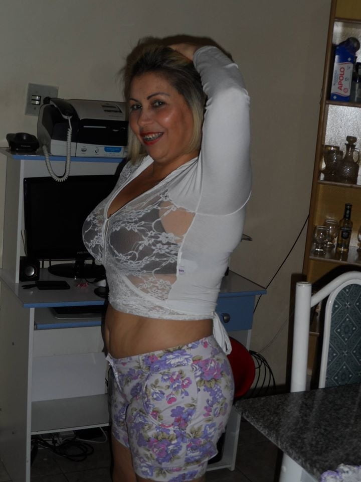 Coroa elizete
 #95755674
