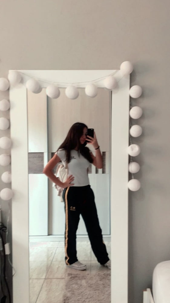 Garota
 #87436997