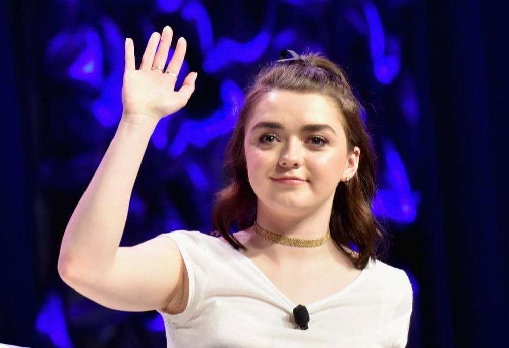 Maisie Williams fr #93473503