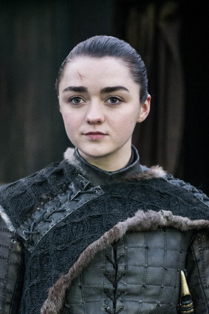 Maisie Williams fr #93473563