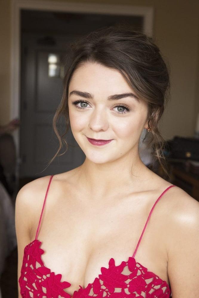 Maisie williams fr
 #93473686