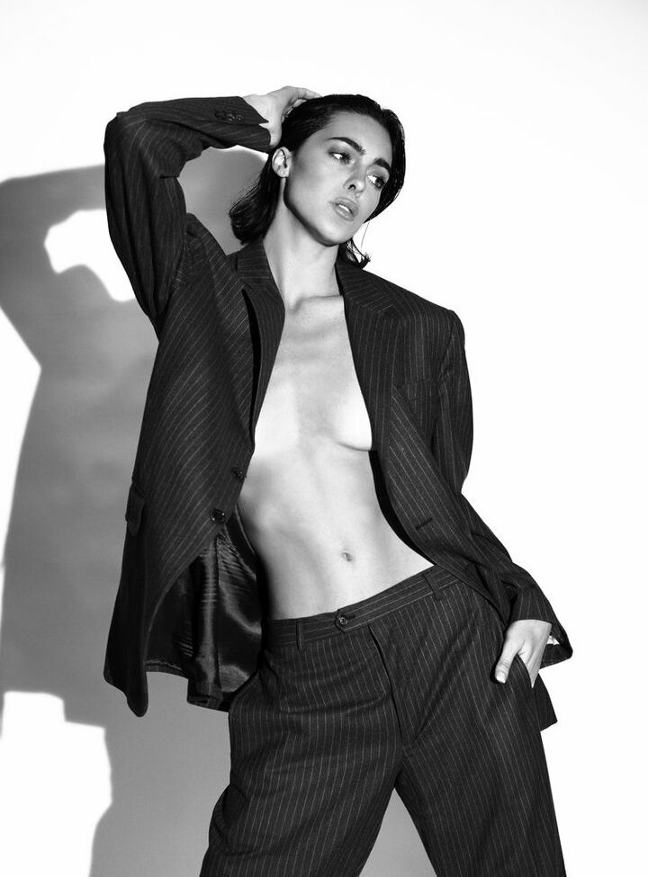 Brooke Deighton desnuda #108120083