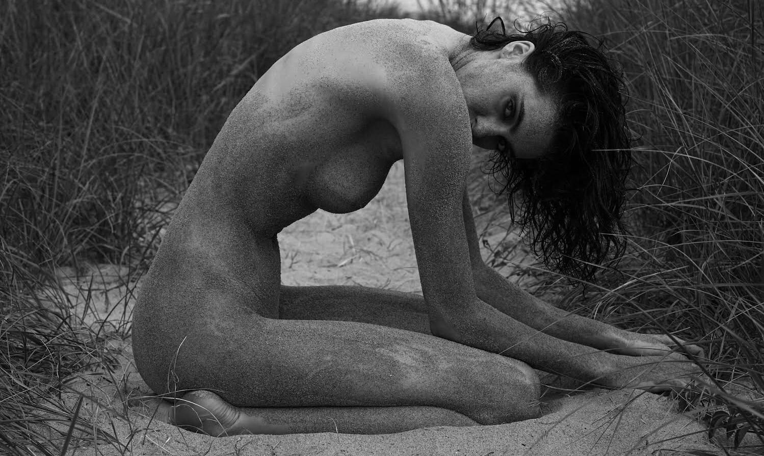 Brooke Deighton desnuda #108120093