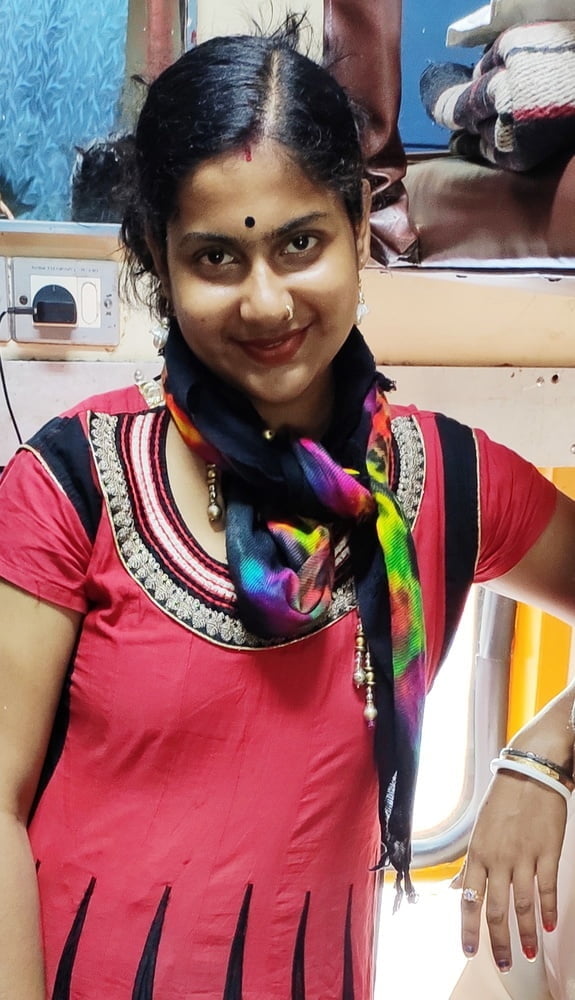 Femme indienne poilue sangeeta verma
 #87565510