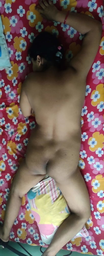 Femme indienne poilue sangeeta verma
 #87565546
