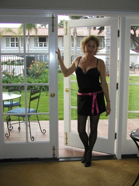 More pics of the previously posted &quot;sexy mature wife&quot; #102937387