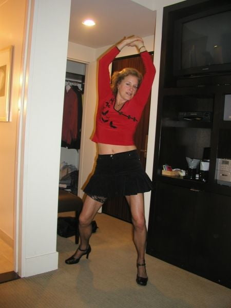 More pics of the previously posted &quot;sexy mature wife&quot; #102937421