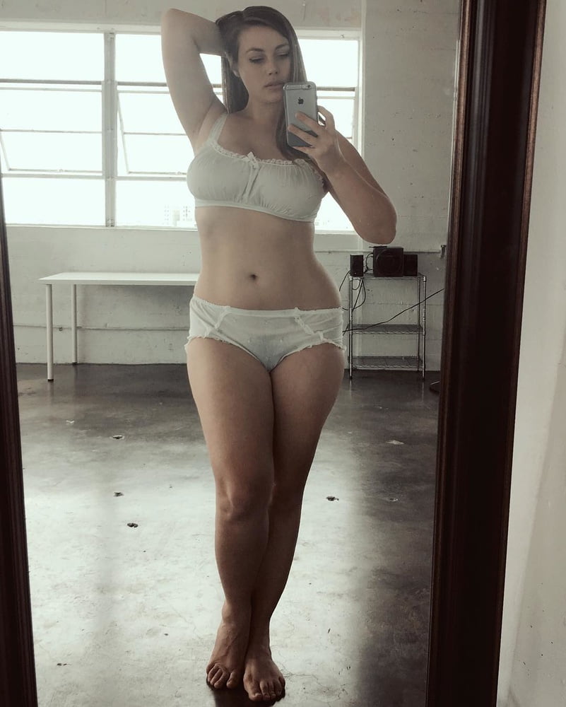 Lilias Right Hot Chubby Model Slut Babe #95831488