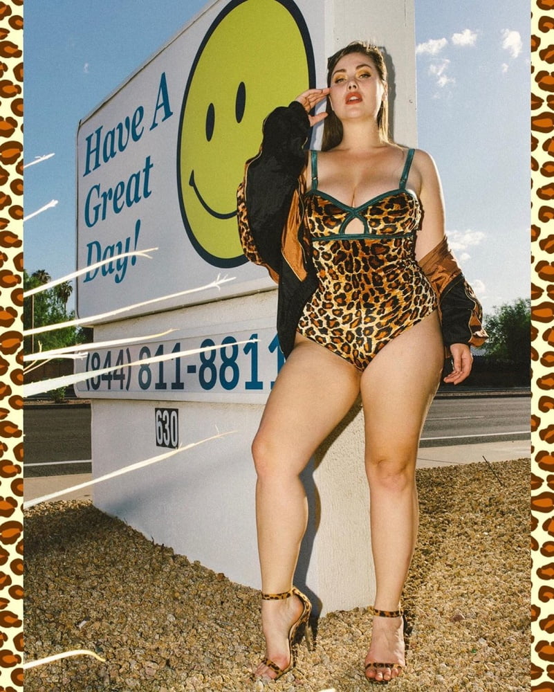 Lilias Right Hot Chubby Model Slut Babe #95832338