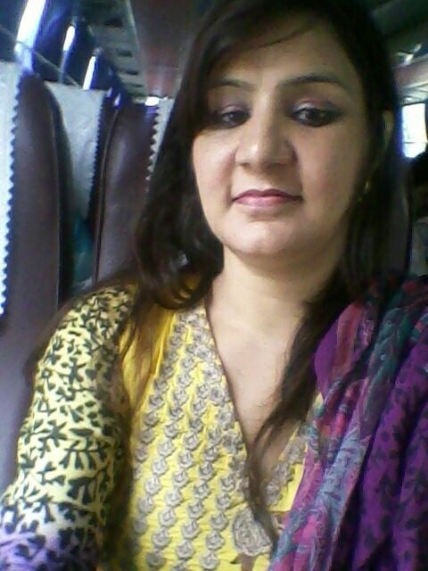 Pakistani Beautiful Bhabhi Bitch #95604092