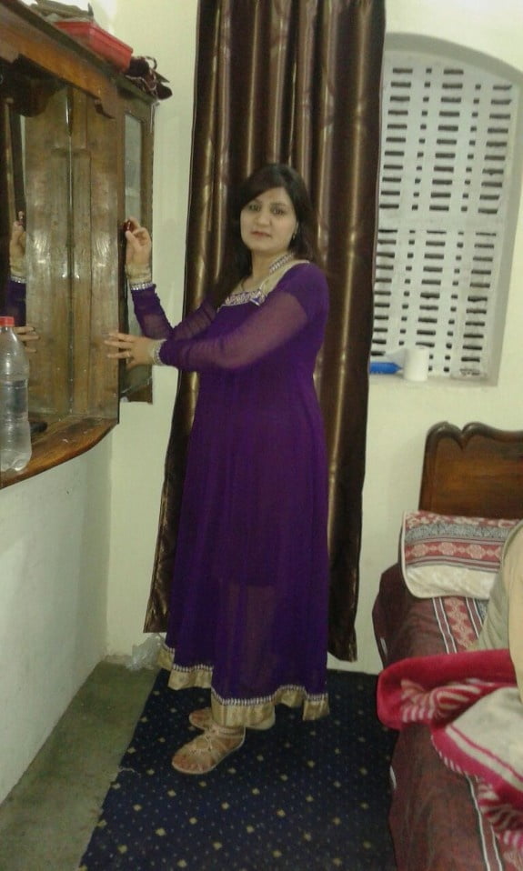 Pakistán hermosa perra bhabhi
 #95604164