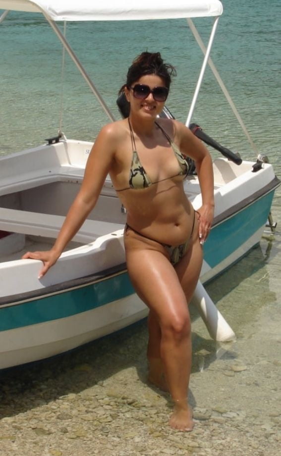Donna sexy greca
 #99065943