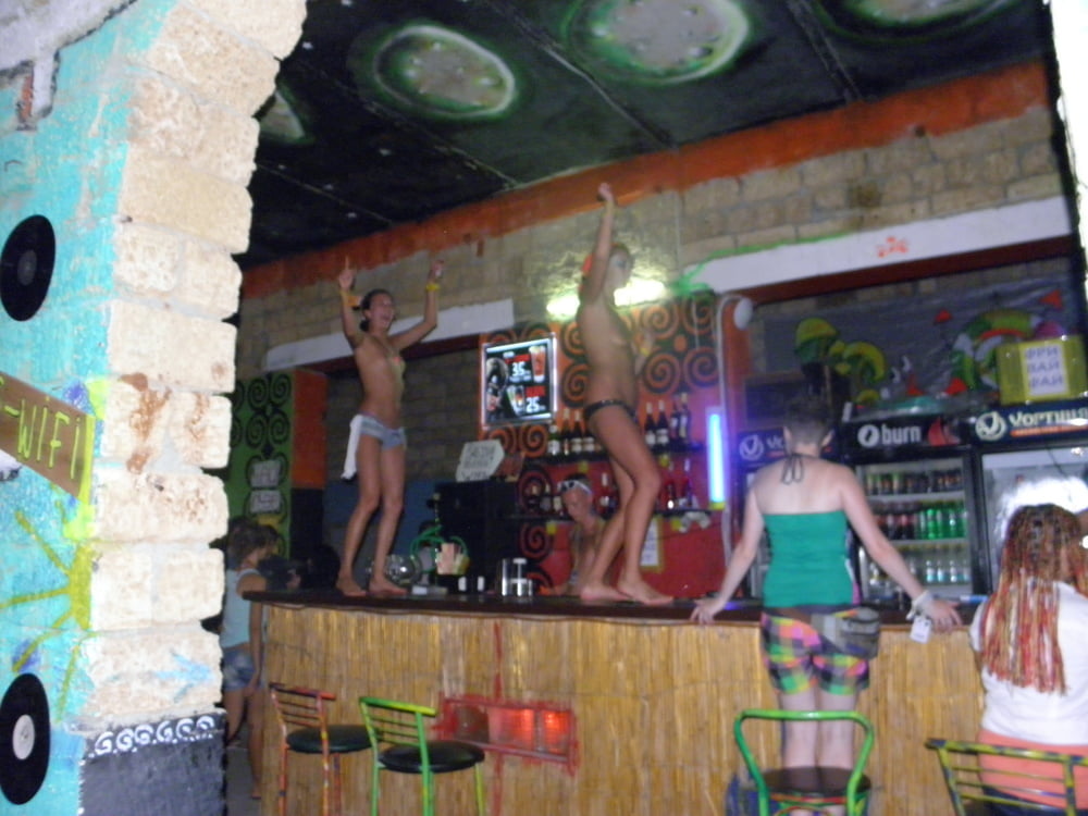 Fiesta en la playa desnuda
 #93778553