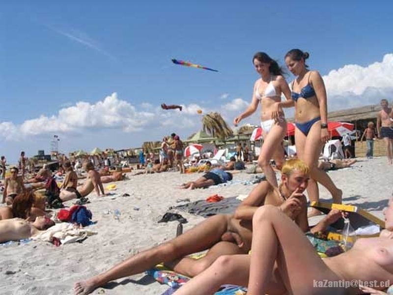 Nackte Strandparty
 #93778630