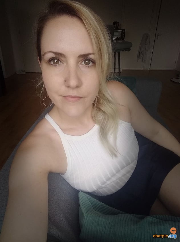 Web Sluts 32 #80944373