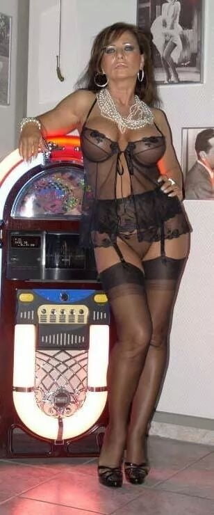 Reife sexy comme j'aime
 #93669425