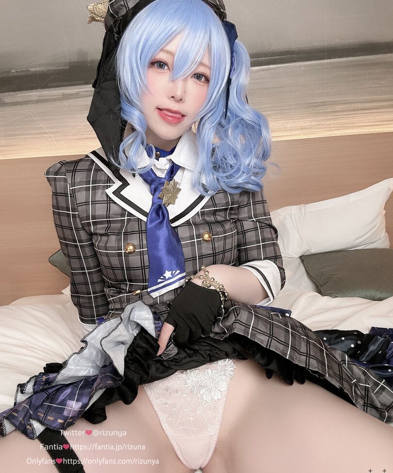 Rizunya desnuda #109842692