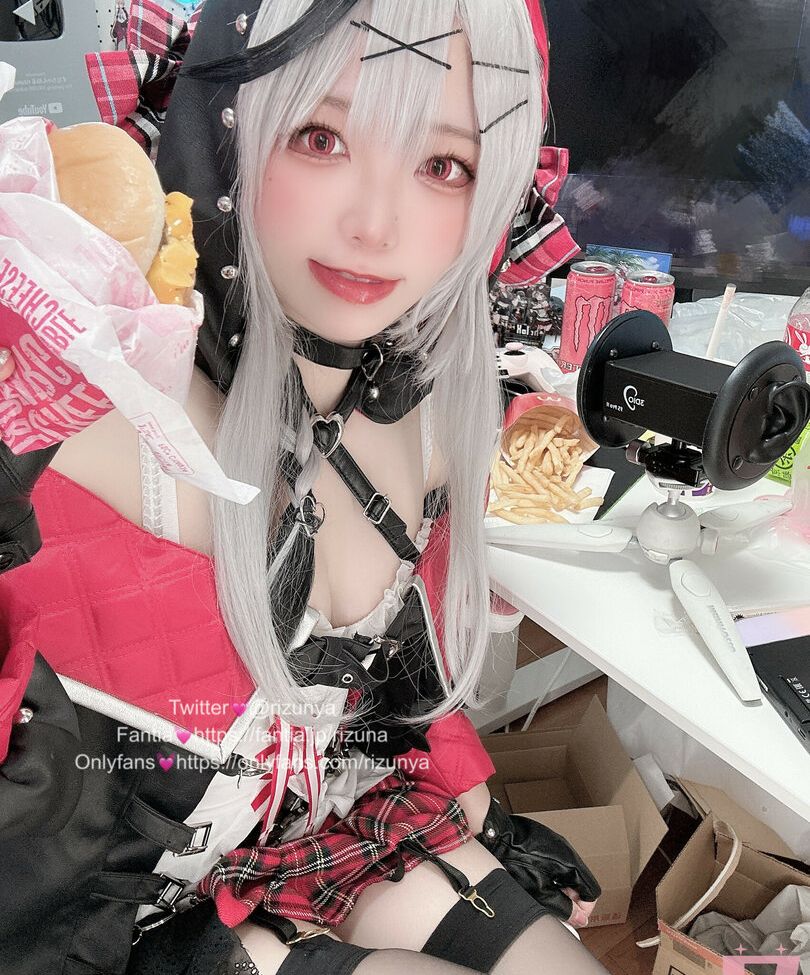 Rizunya desnuda #109842752
