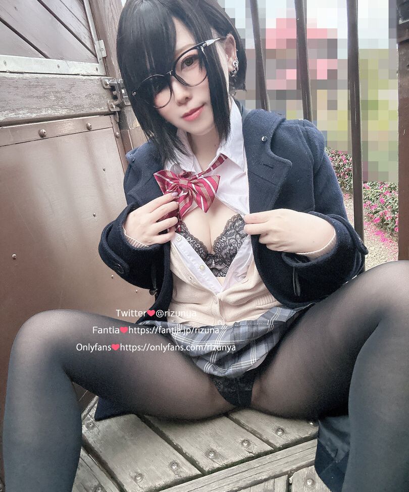 Rizunya desnuda #109842818