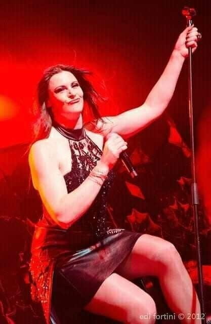 Floor jansen - holländische Metalsängerin 3
 #89101403