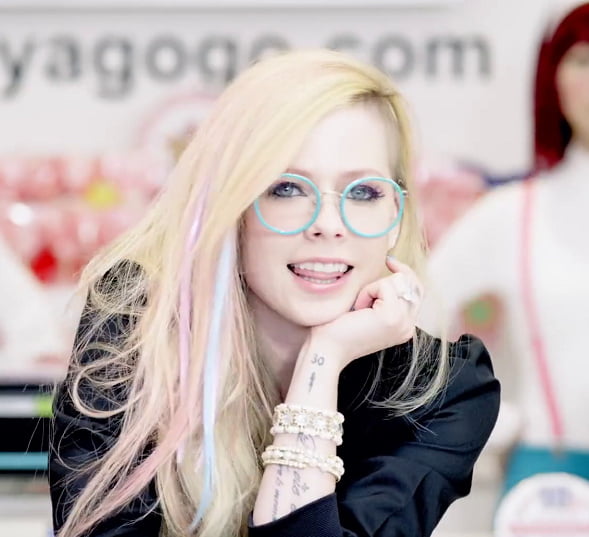 Avril Lavigne #103248574