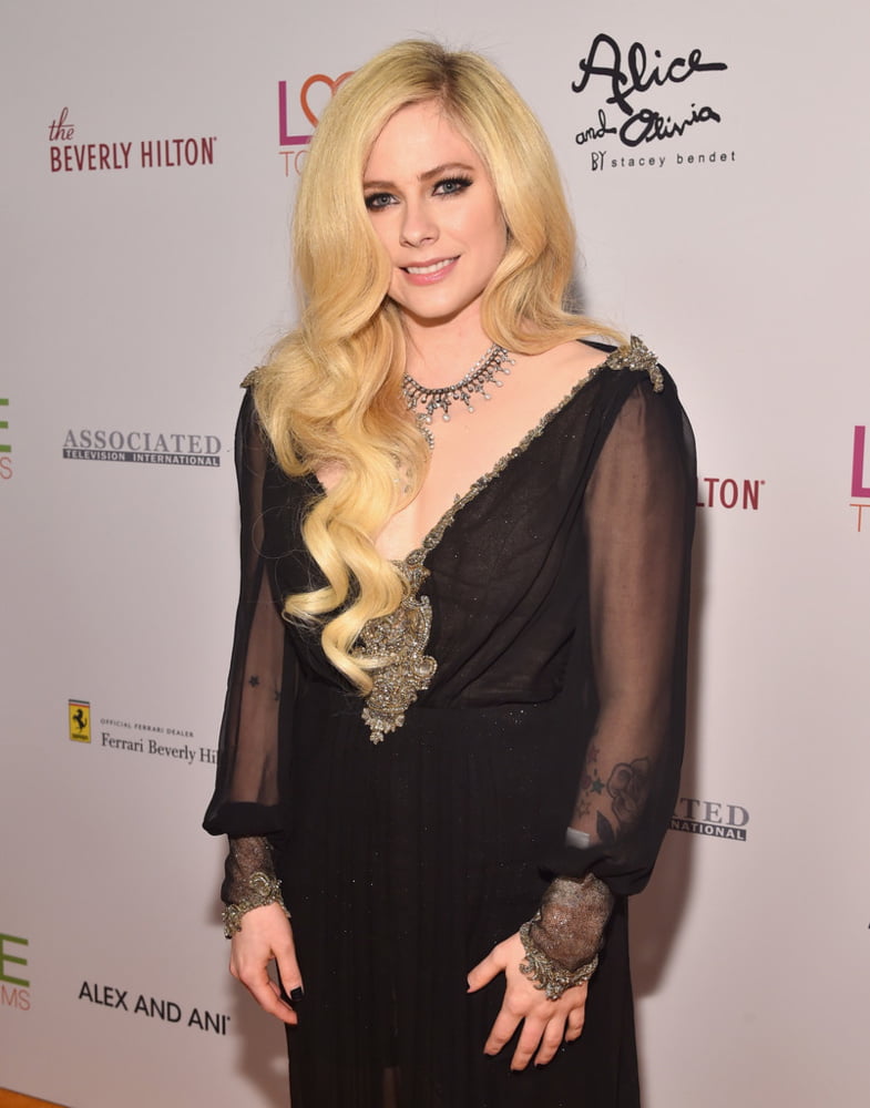 Avril Lavigne #103249133
