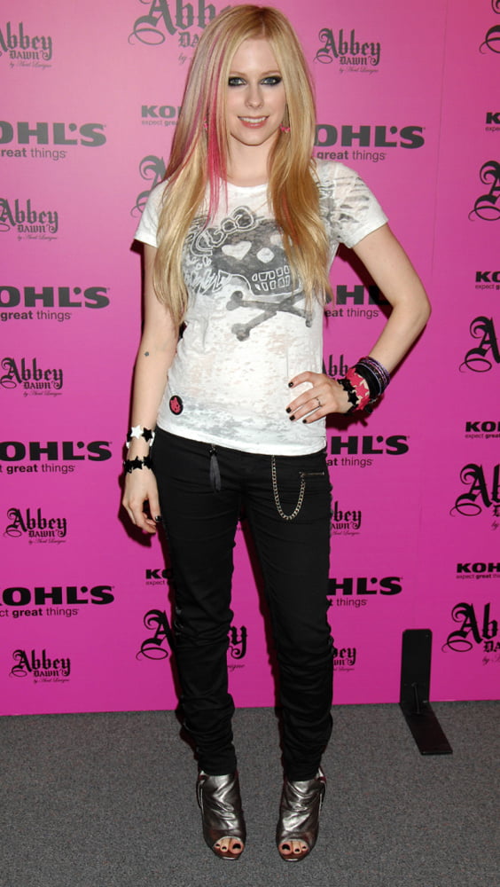 Avril lavigne
 #103249185