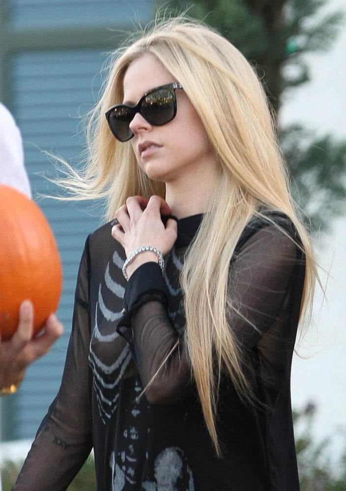 Avril Lavigne #103249303