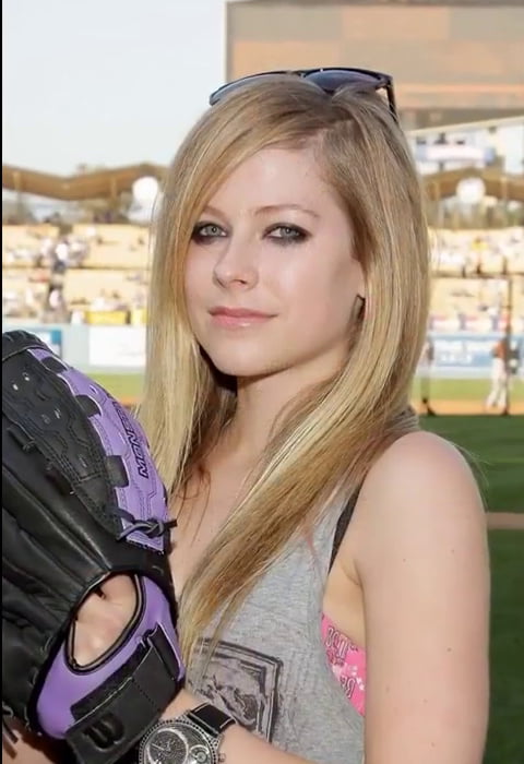 Avril Lavigne #103249374