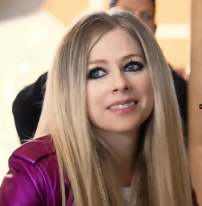 Avril Lavigne #103249495