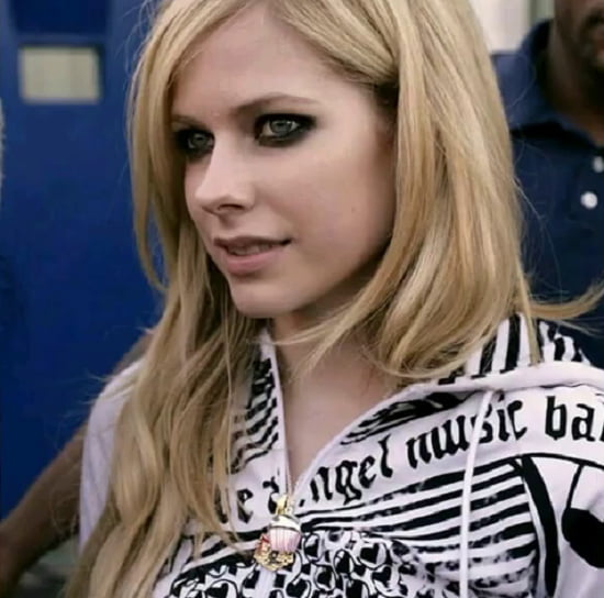 Avril Lavigne #103249553