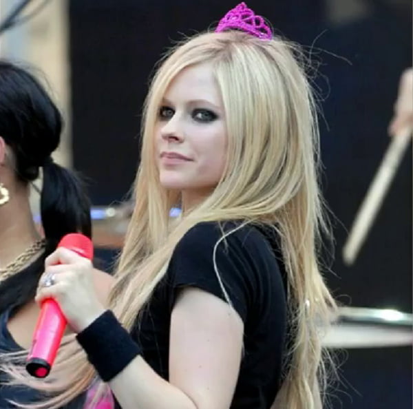 Avril Lavigne #103249561