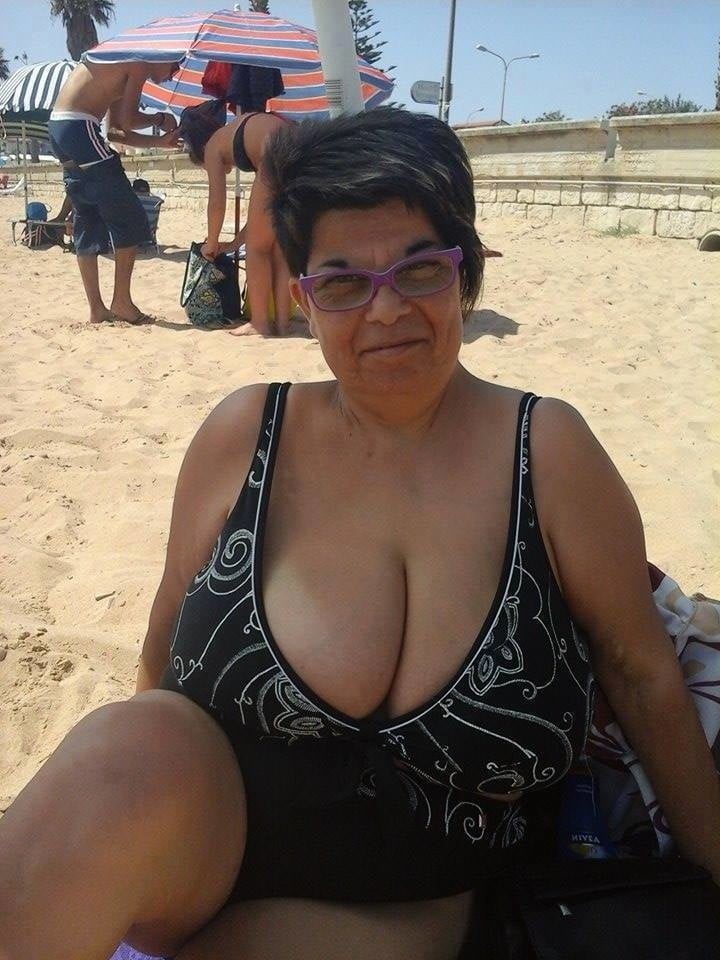 BBW matures and grannies at the beach 506 #104026584