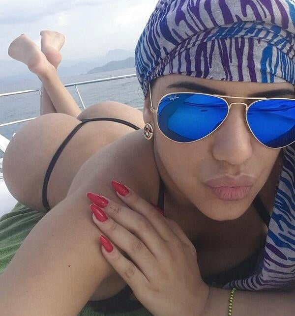 Mix de culos de venezolanas en bikini puticas ricas
 #80583326