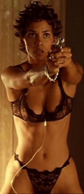 Halle Berry #82072569