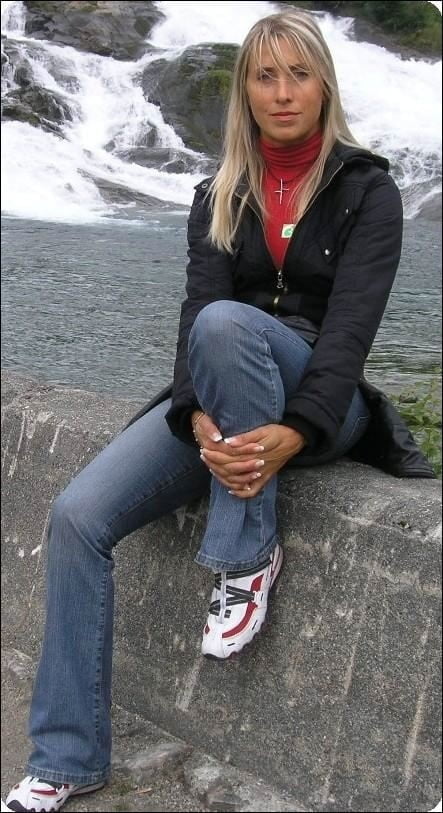 TIGHT BODY MILF #103429574