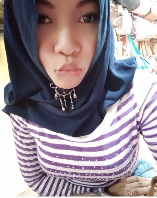 Ibu yang cantik #80573830