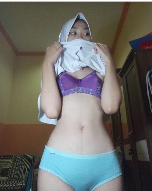 Ibu yang cantik #80573851